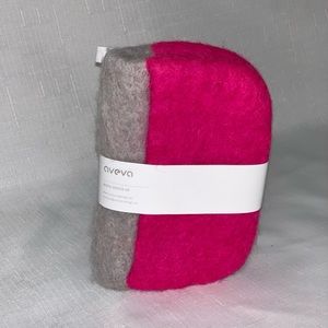 NEW AVEVA Grey pink Potholder 100% Wool Kitchen Cooking Baking Natural Protect